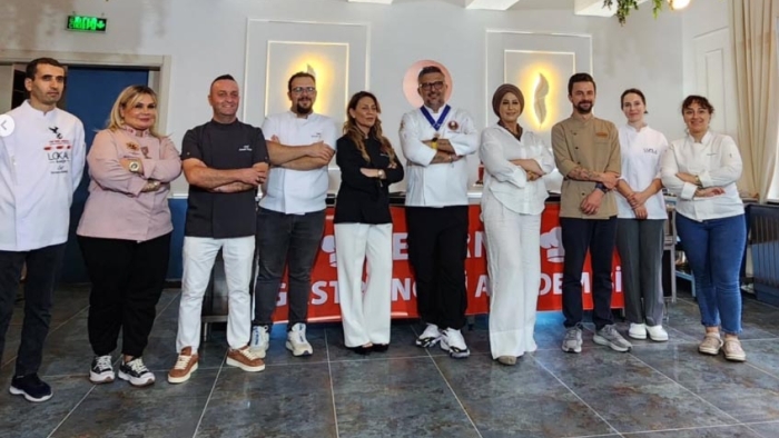TÜRKİYE’NİN ÜNLÜ ŞEFLERİ EDİRNE’DE BULUŞTU