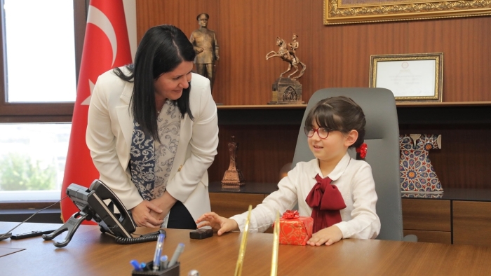 MİNİK BAŞKANIN ‘ÇEVRE VE TEMİZLİK’ HASSASİYETİ