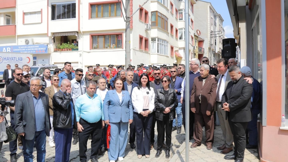 BAHRİ DİNAR’IN ADI EVİNİN BULUNDUĞU SOKAĞA VERİLDİ