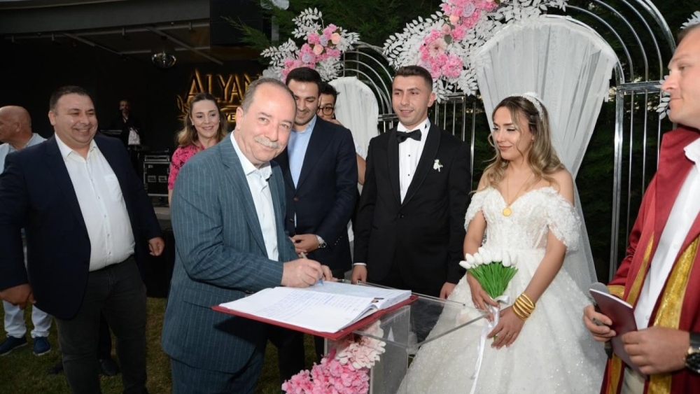 ÖZGÜR İLE ÇİSEM’İN MUTLU GÜNÜ