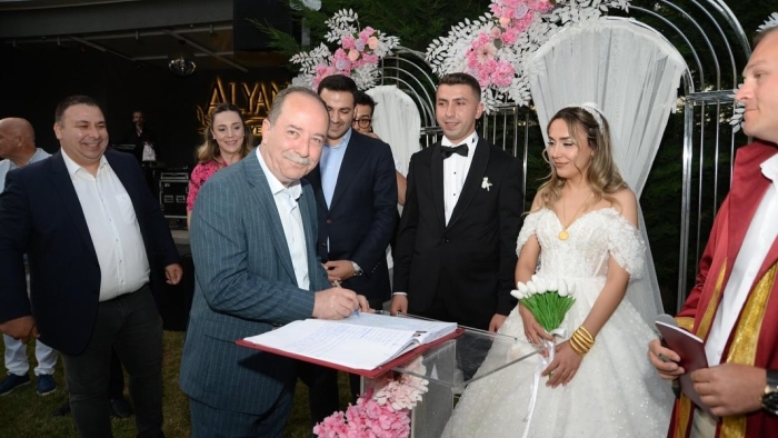 ÖZGÜR İLE ÇİSEM’İN MUTLU GÜNÜ