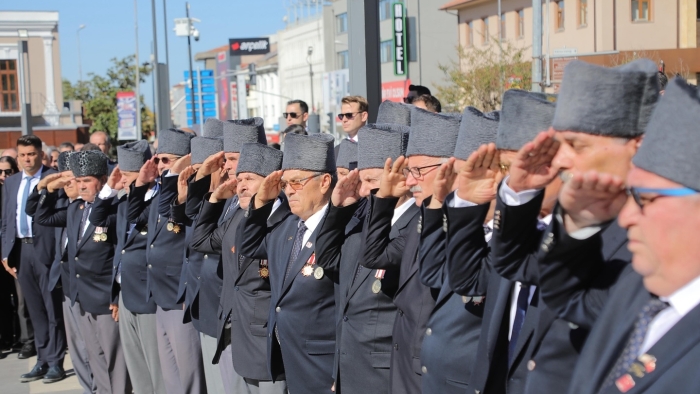 GAZİLER ‘SAYGI VE MİNNETLE’ ANILDI