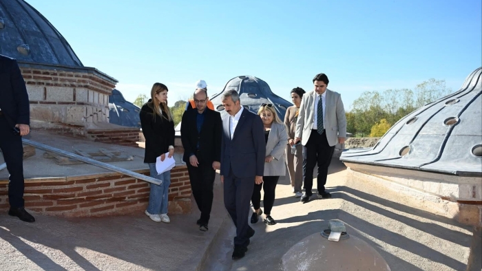 TOPRAK ALTINDAN ÇIKAN HAZİNE: GAZİMİHAL HAMAMINDA SONA GELİNİYOR