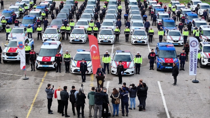 VALİ SEZER: “YENİ ARAÇLARIMIZ İLİMİZE VE MİLLETİMİZE HAYIRLI OLSUN”