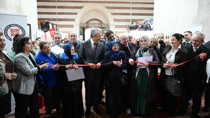 EL EMEKLERİ, GÖZ NURLARI BEĞENİYE SUNULDU