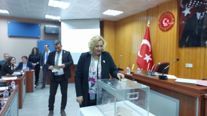 ÇİĞDEM GEGEOĞLU YENİDEN İL GENEL MECLİSİ BAŞKANI SEÇİLDİ