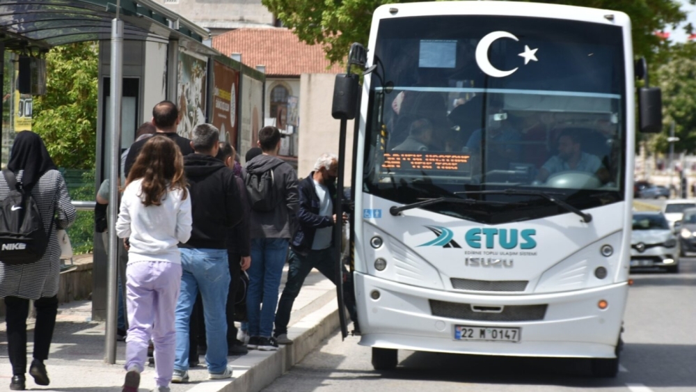 ETUS BAŞKANI GİYİK: “SİYASETEN KATKI SAĞLAR, PEKİ YA ESNAFLARIMIZ?”